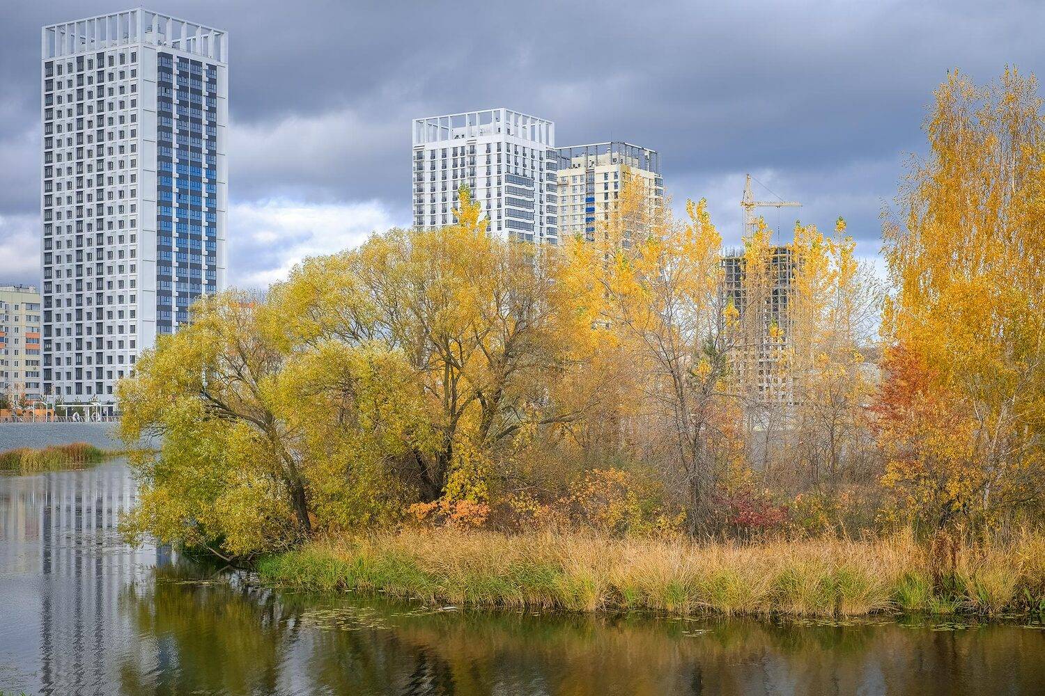 осень город свияга, Владислав Никишин