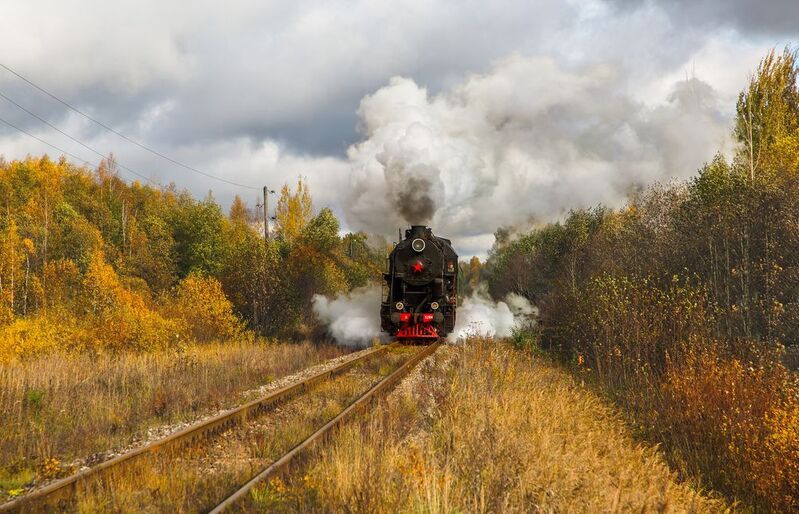 осень, пейзаж, дом, деревья, паровоз Паровоз фото превью
