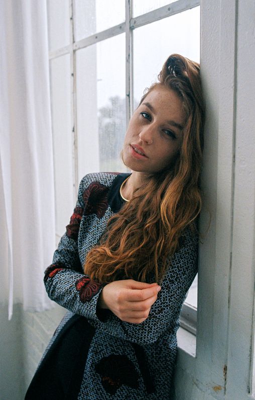 window, light, natural, lighting, film, analog, canon, ae-1, fujifilm, superia, 400, color, negative, 35mm, grain, cozy, sweater, knitwear, thoughtful, contemplative, intimate, lifestyle, casual, authentic, soft, warm, tones, kisa, hues, model Kisa фото превью
