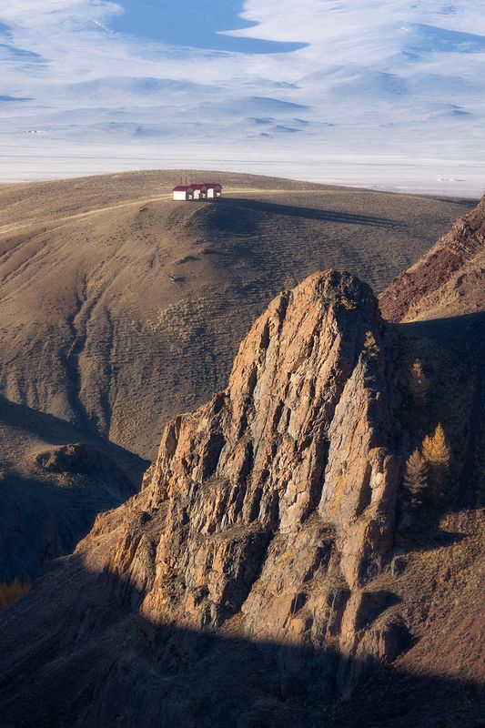 алтай, горы, скала Где-то в горах Алтая фото превью