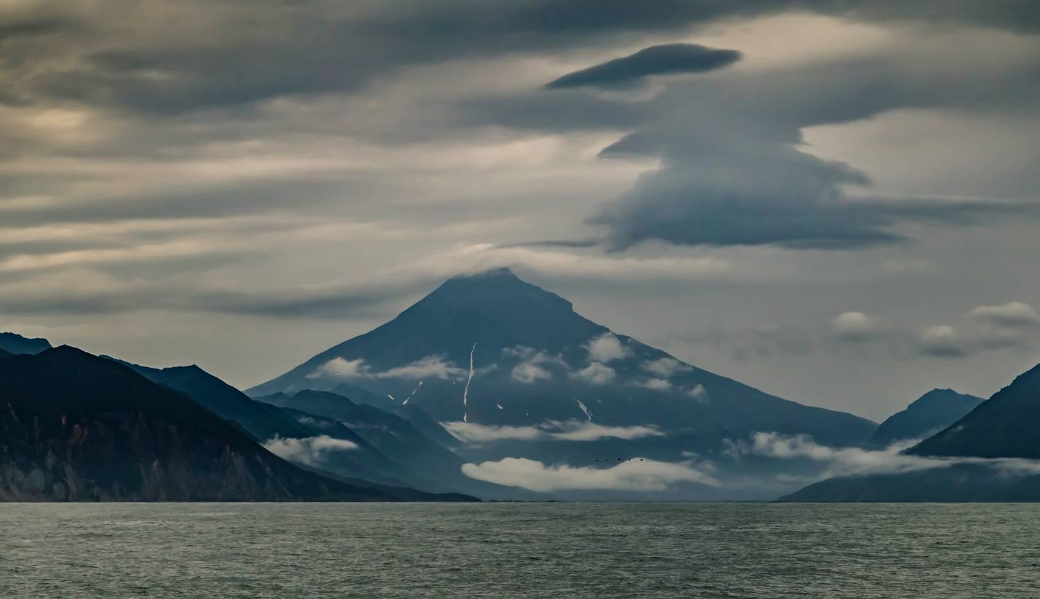 камчатка, вилючинская сопка, природа, тихий океан, вилючинский вулкан, туман, облака, Подосинников Максим