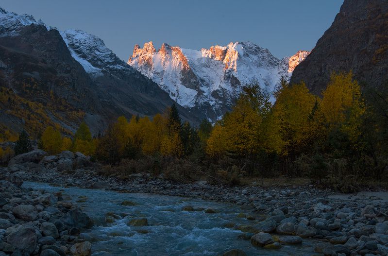 приэльбрусье, шхельда, кабардино-балкария Осенняя Шхельда фото превью
