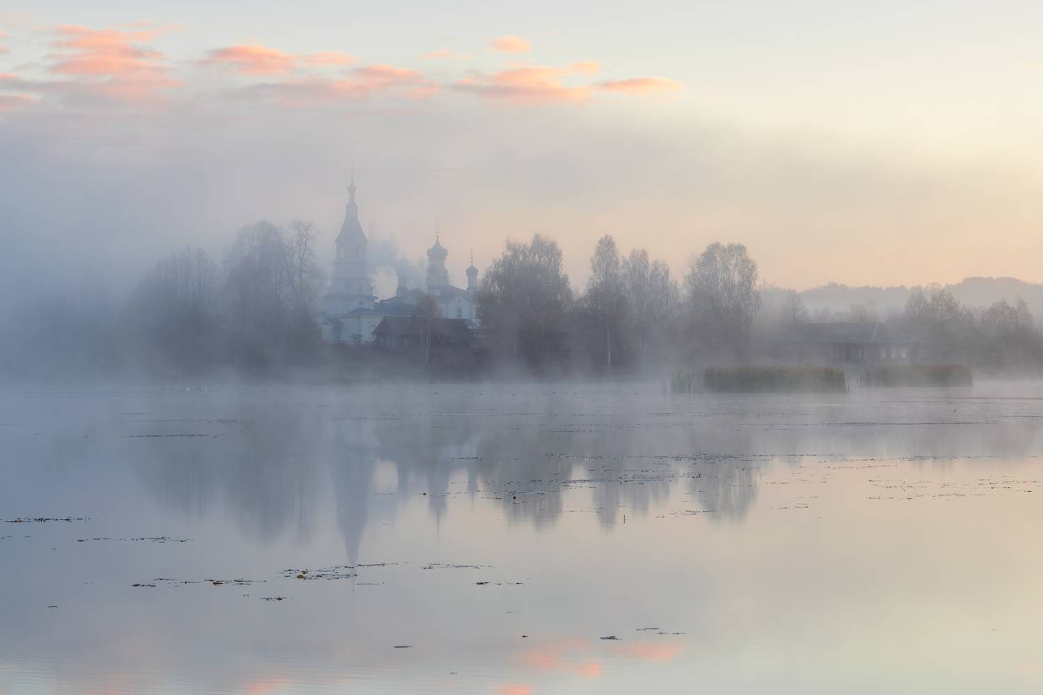 октябрь туман река лебеди церковь, Архипкин Александр