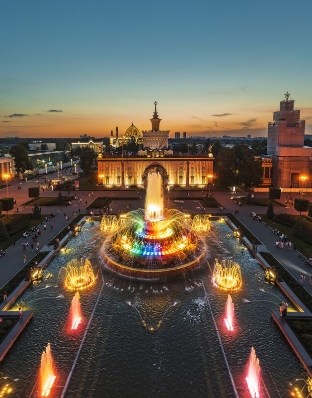 вднх, фонтан, дружба народов, закат, московский закат Главная аллея ВДНХ на закате солнца фото превью