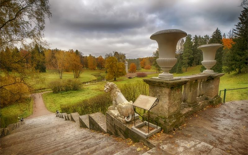 лестница лев деревья речка В старом парке фото превью