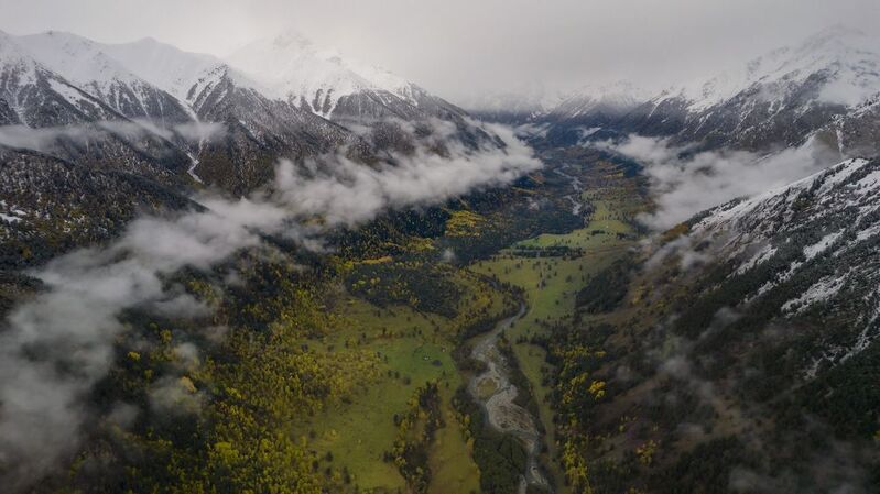 долина реки аксаут Дорога в горы фото превью