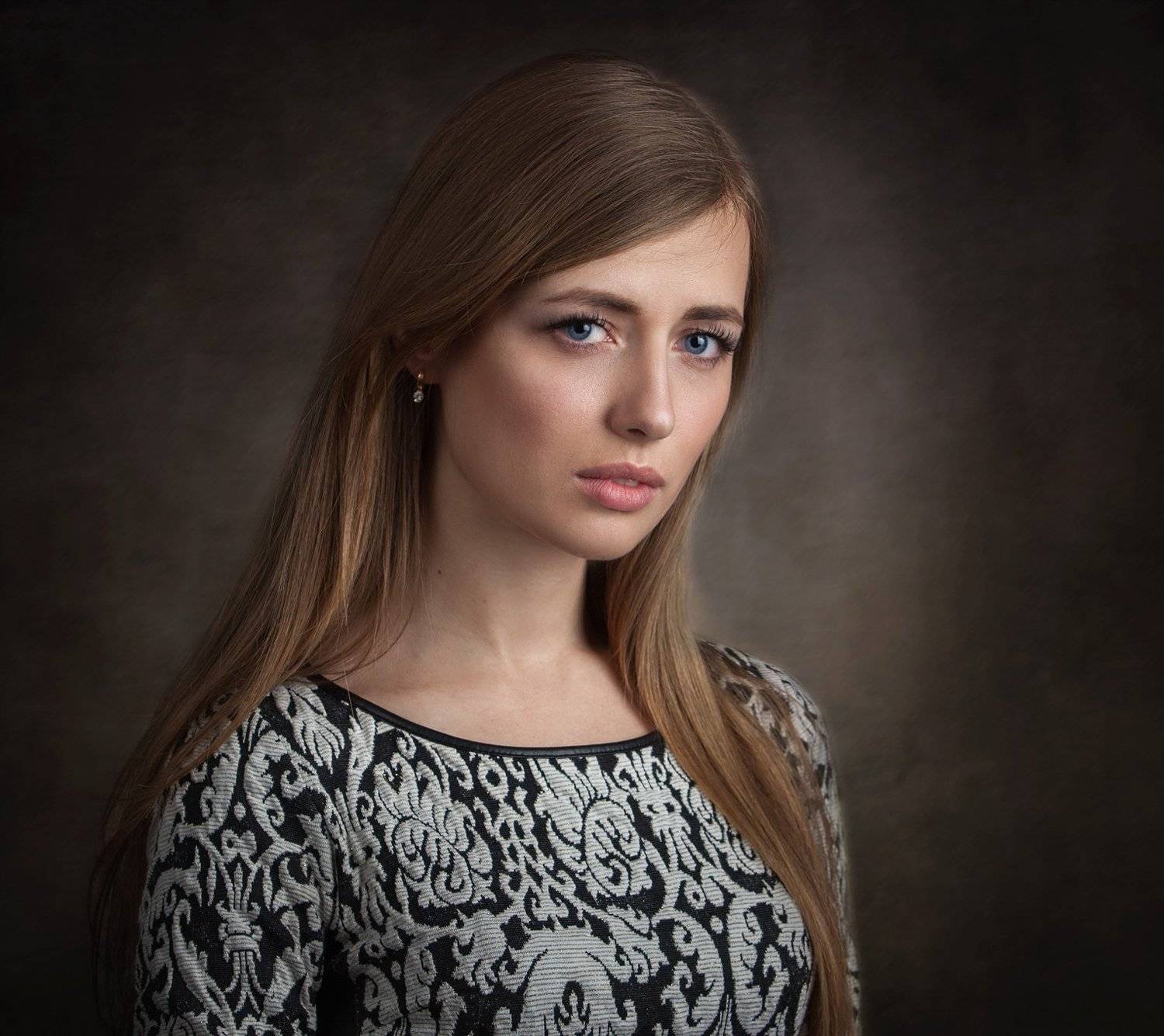 портрет девушки, студия, импульсный свет, Бутвиловский Дмитрий