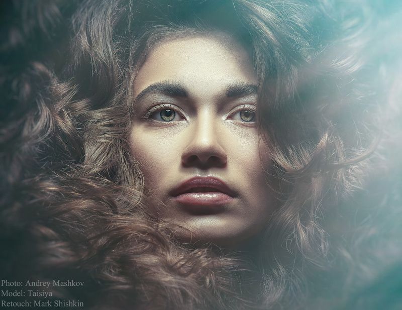 Портрет, глаза, красота, взгляд, девушка, волосы, студия Таисия фото превью