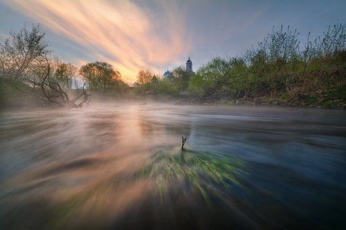 Рассвет среди бурных потоков Нары