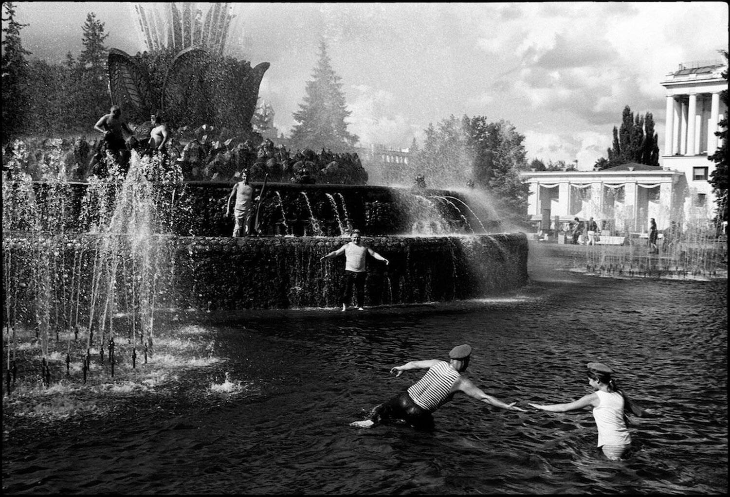 life, Юрий Нездойминога