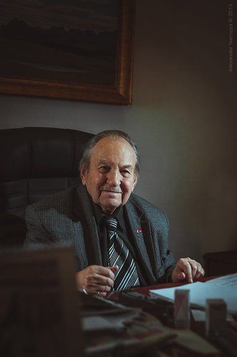 Анатолий Левитин