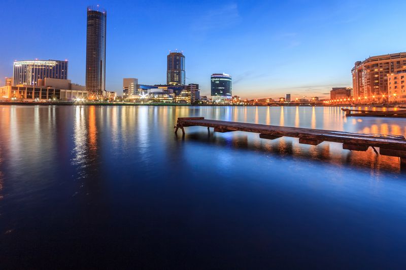 екатеринбург, исеть, город, вечер, ночь, закат, огни, отражение, урал Набережная. Екатеринбург. фото превью