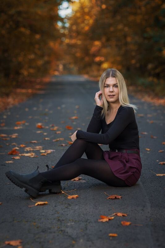 Julia фото превью