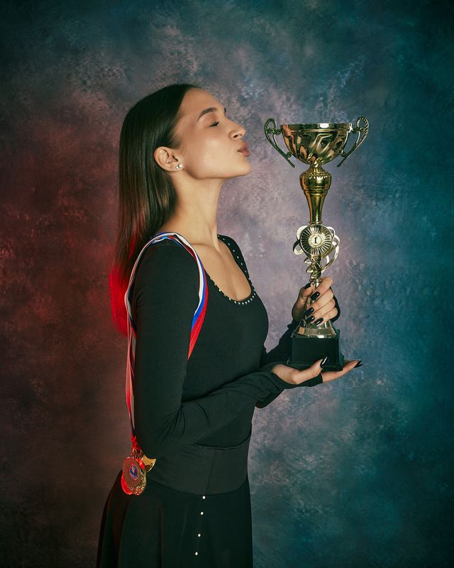 Фигуристка фото превью