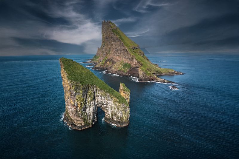 faroe, faroe islands, фарерские острова, drangarnir, аэрофотосъемка, фареры, атлантический океан, дрон Drangarnir фото превью