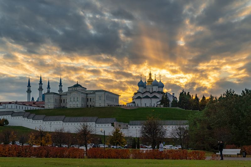 Казанский Кремль на закате фото превью