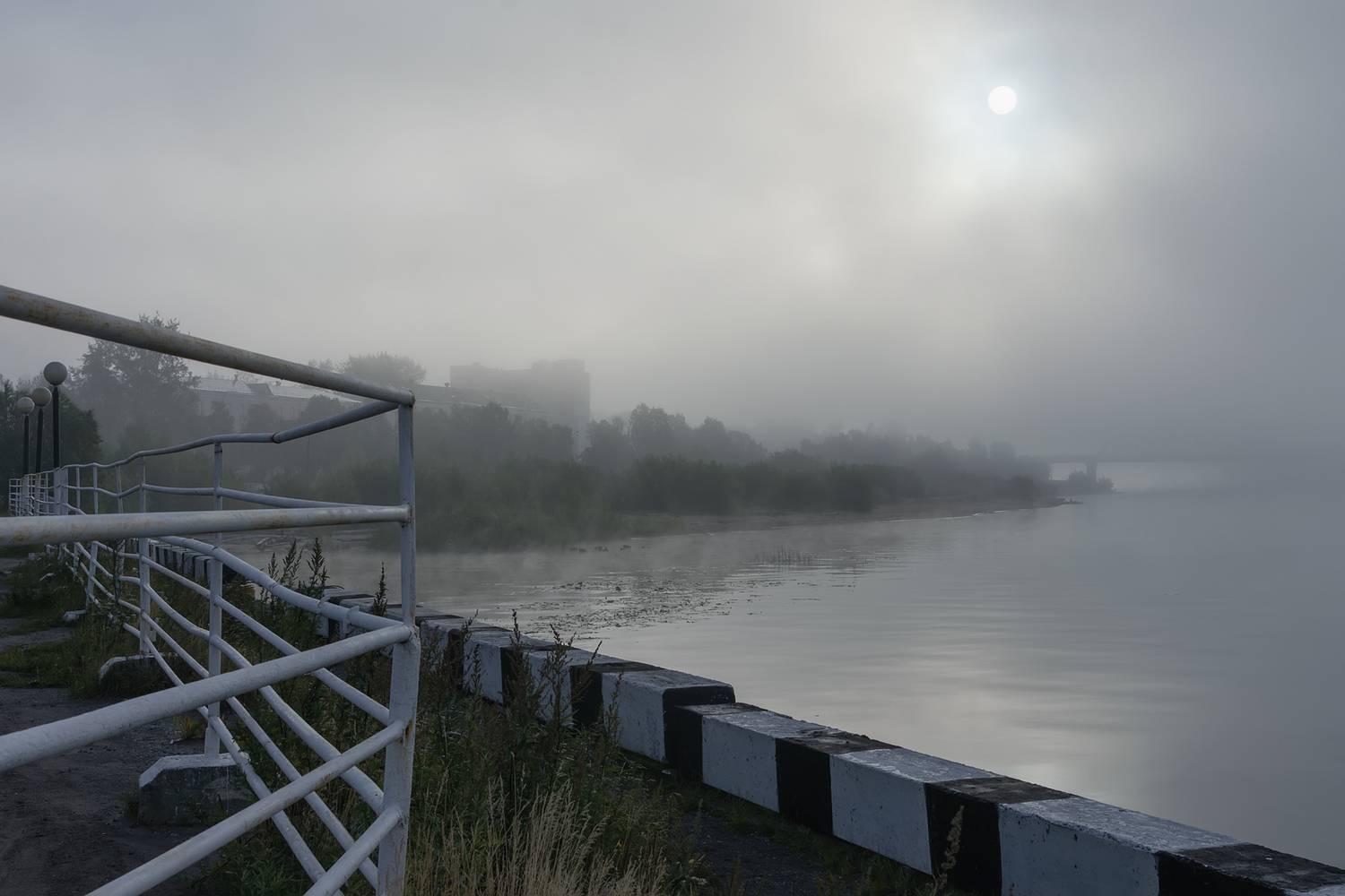 осень сентябрь утро туман набережная река берег, Вера Ра