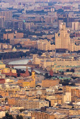 Москва в закатном свете..