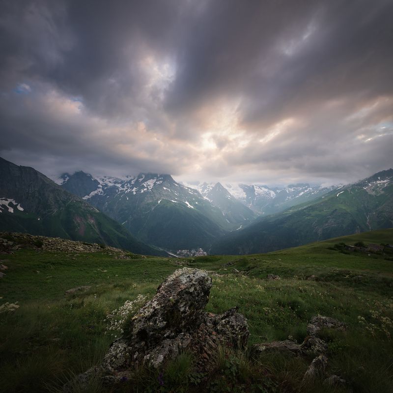 домбай, карачаево-черкесия, кавказ, мусса-ачитара Закат с вершины Мусса-Ачитара фото превью