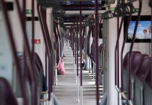 Опять от меня сбежала...