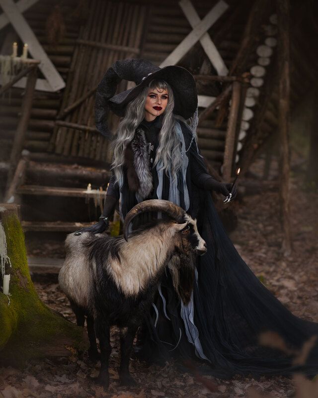 Ведьма фото превью