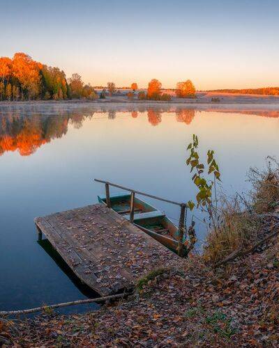 Октябрьский этюд с лодочкой