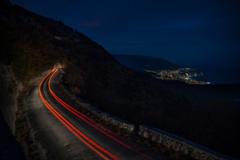 Россия, Крым, плато Ай-Петри,  Дорога на Ялту фото превью