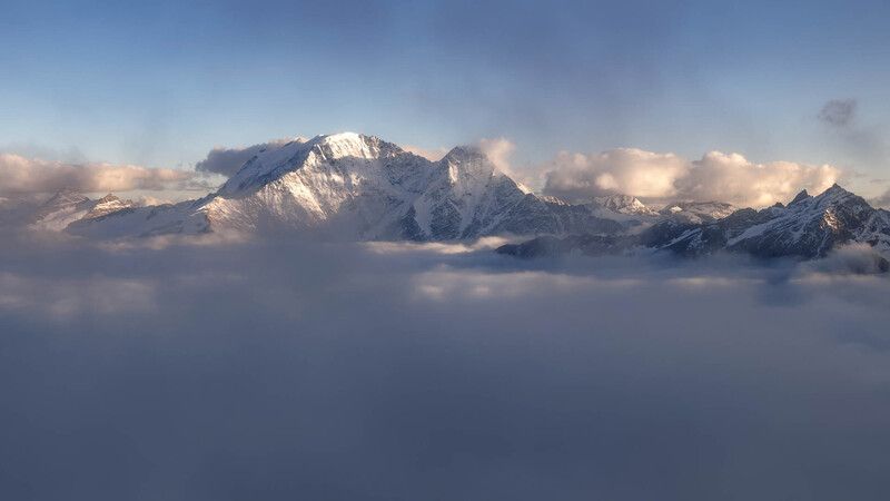 Возможно, внизу есть жизнь... фото превью