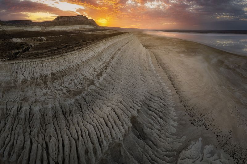 Тузбаир на рассвете (панорама с дрона) фото превью