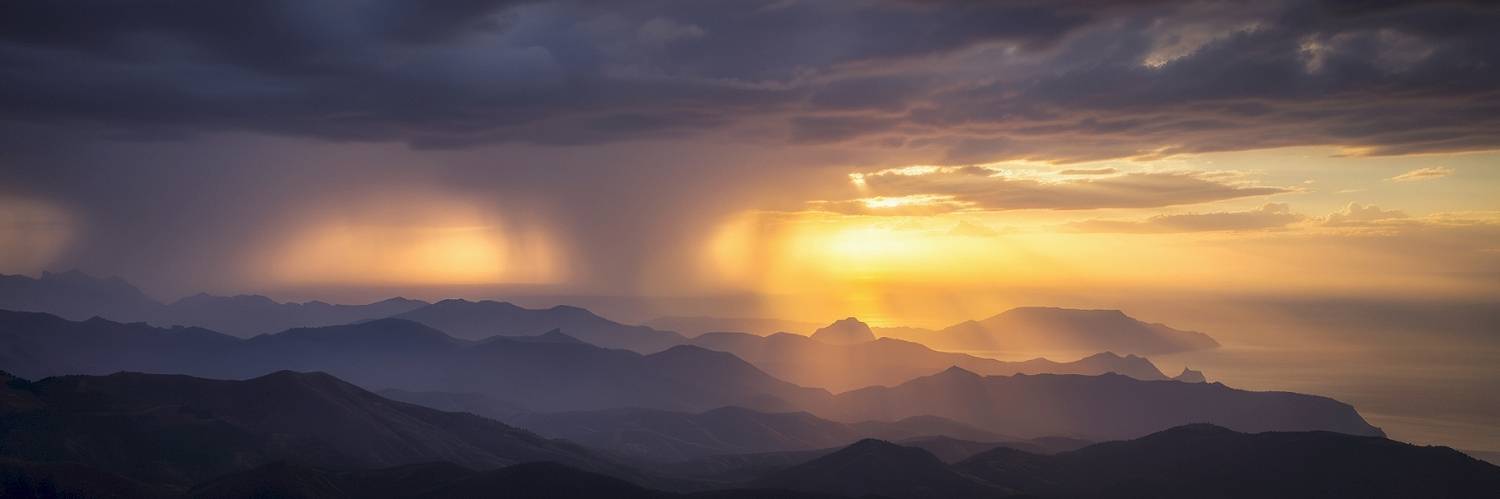 крым, стихия, дождь, облака, горы, восход, лучи, Пучков Алексей