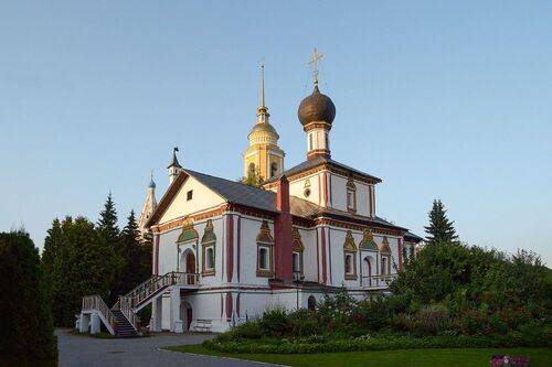 Коломна. Троицкая церковь Ново-Голутвина монастыря.
