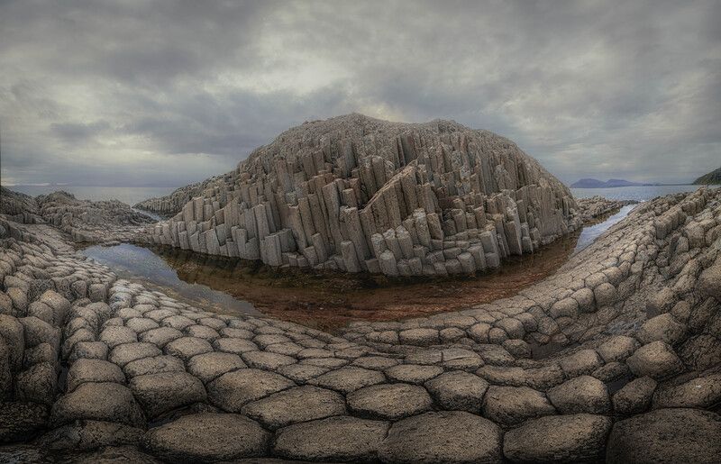 Геометрия. Мыс Столбчатый, остров Кунашир фото превью