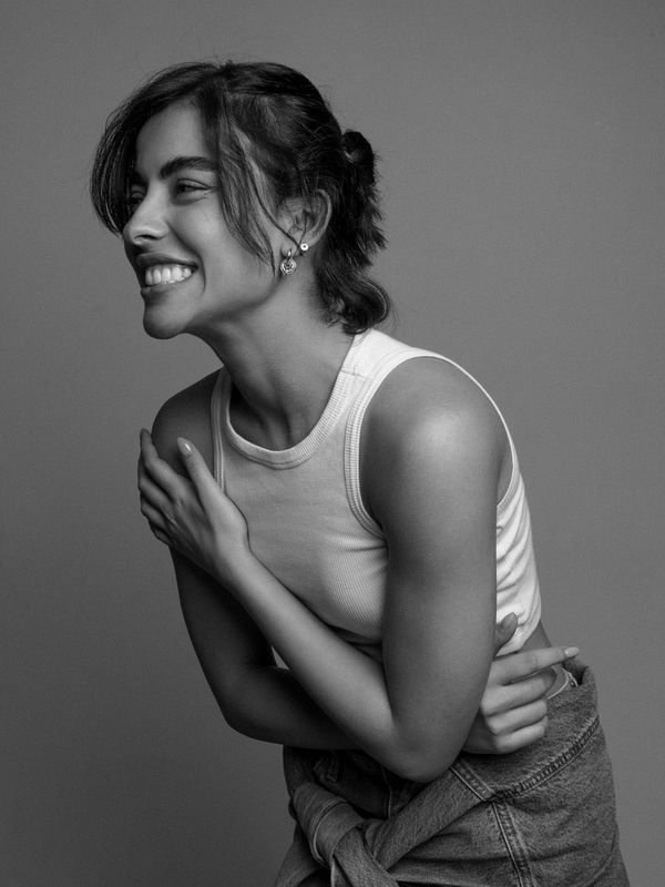 Joan фото превью