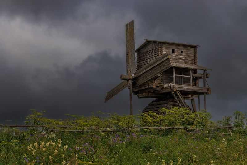 Старая мельница фото превью