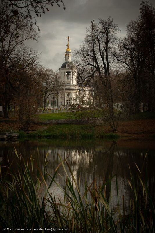 kuzminki, moscou, moscow, russia, autumn, bell tower, building, cane, church, nature, park, plant, pond, reed, rush, temple, water, влахернская (), кузьминки, кузьминский верхний пруд, москва, россия, вода, здание, камыш, колокольня, осень, парк, природа, Осеннее настроение фото превью