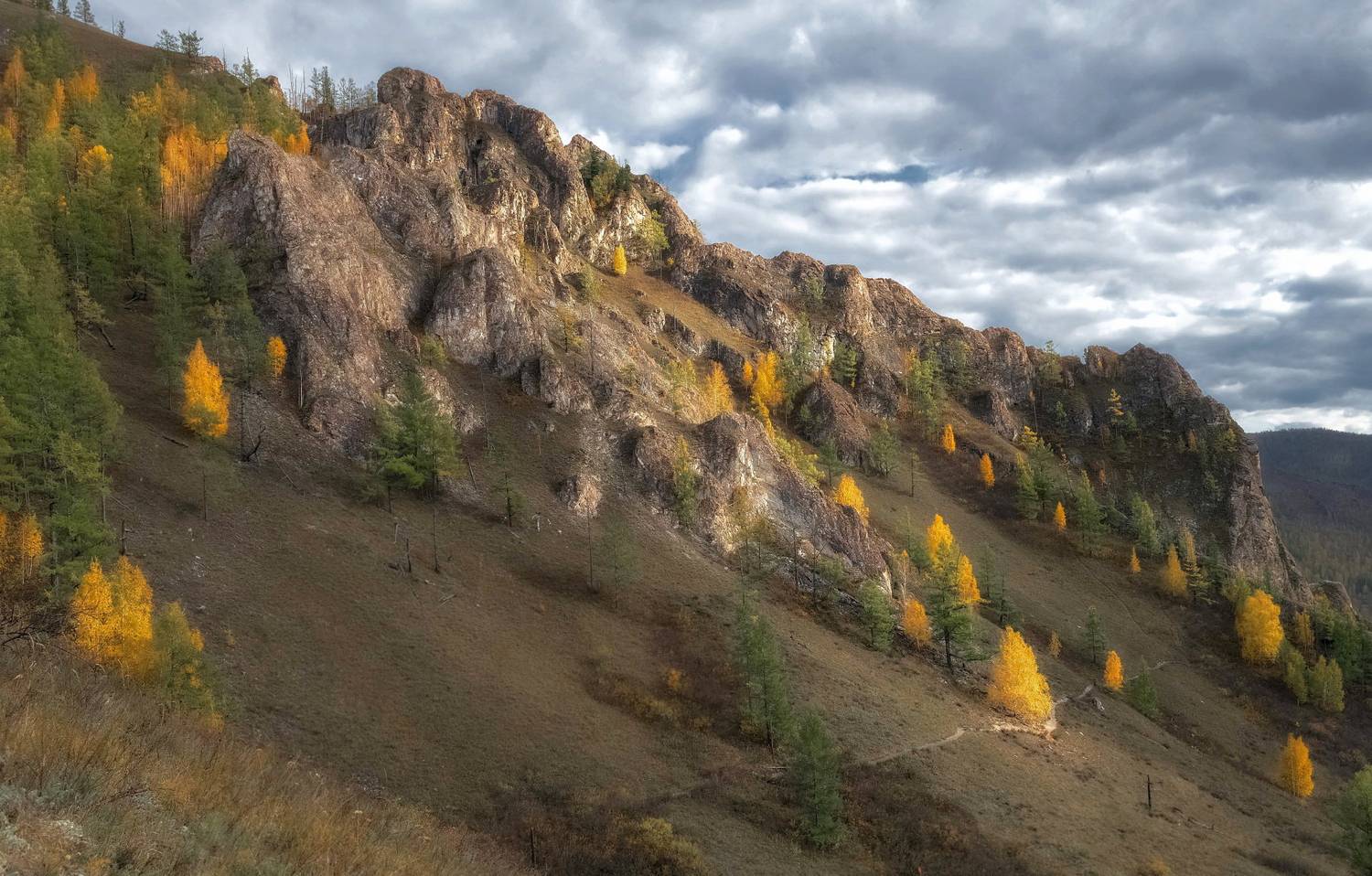 осень, хакасия, тропа предков, склон, скалы,, Марина Фомина