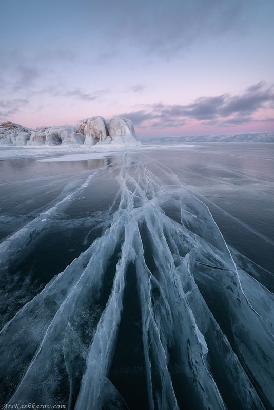 зимний байкал, байкальский лед, ольхон, малое море, чистый лёд, ольхонские ворота, огой, хобой, иркутск Байкальская нежность фото превью