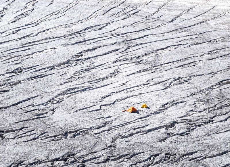 Горы, ледник, Джунгария, Казахстан, Джунгарский Алатау Лагерь на леднике фото превью