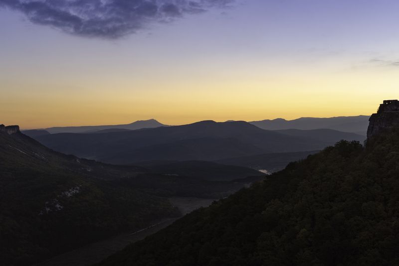 Россия, Крым, Бахчисарайский район, Мангуп-Кале, рассвет,  На рассвете фото превью