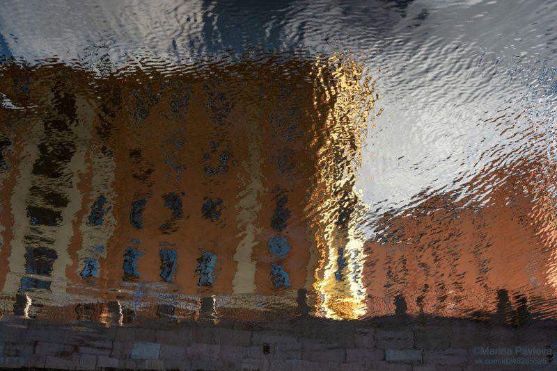 абстракция, акваабстракция, акваграфика, отражение на воде, петербургские акварели, канал грибоедова, санкт-петербург Тревожная осень... фото превью