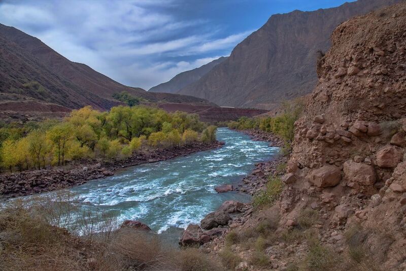 кыргызстан Долина реки Нарын фото превью