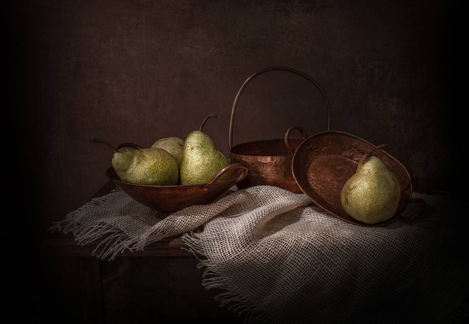 Still life, Pears, light, metal, texture, Maria Margareth Perfoncio