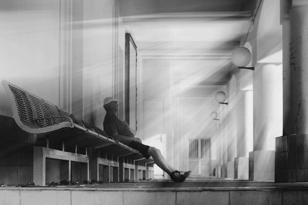 колонны, лучи, сиденья, скамейка, стрик, фонарь, ALLA SOKOLOVA