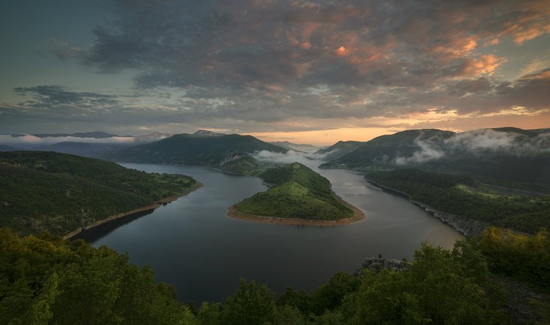Утрам здесь тихие фото превью