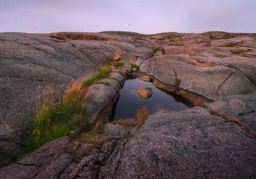Среди гранитных волн