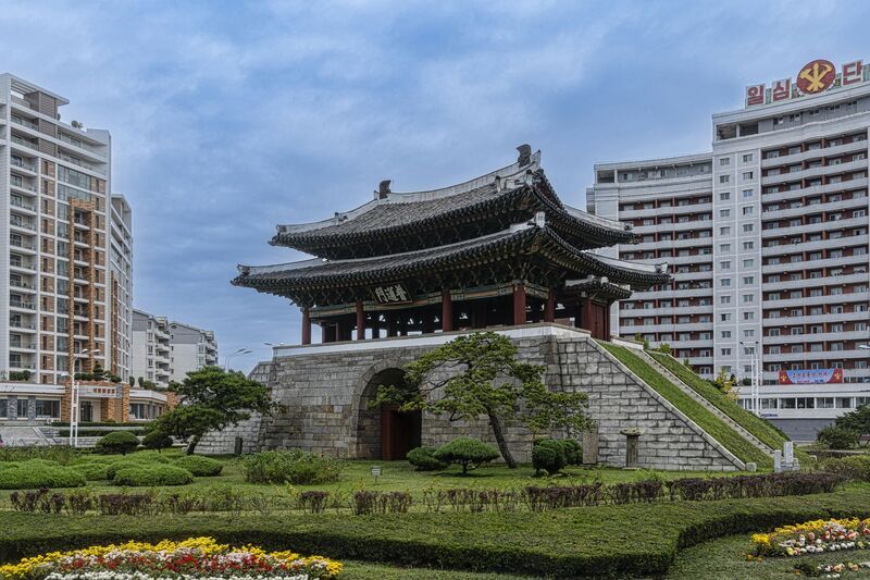 Ворота Потонг фото превью