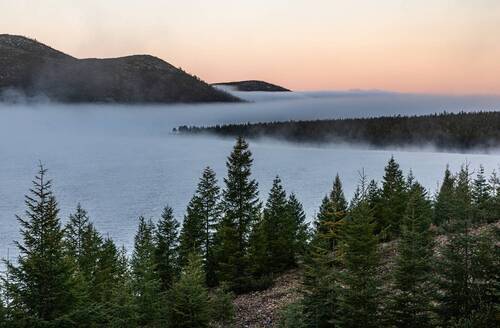 Туманное утро на озере Гранд. Колыма.
