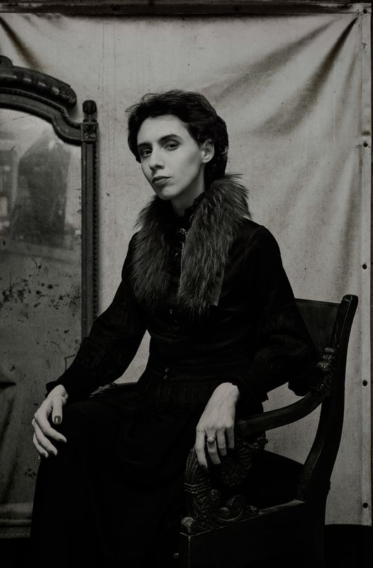 Автопортрет фото превью