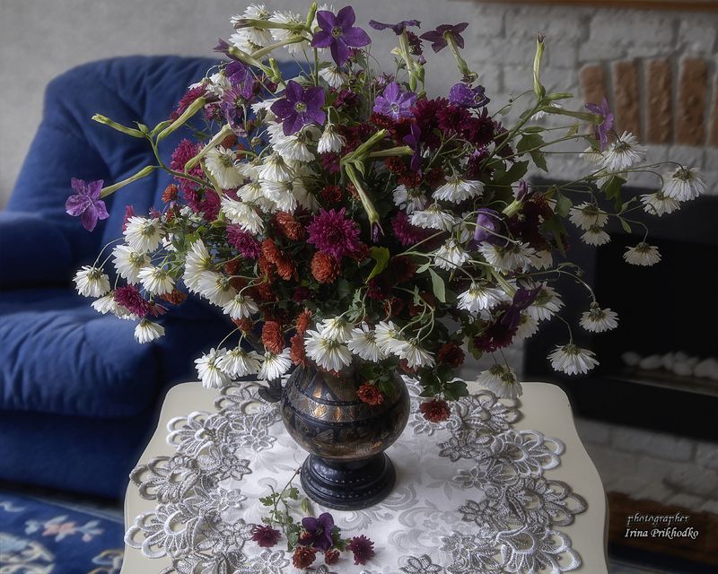 натюрморт, цветы, букеты, интерьер Осенний букет в интерьере фото превью