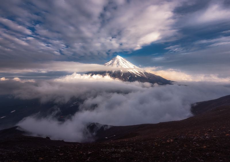 камчатка, корякский вулкан,облака Корякский вулкан фото превью